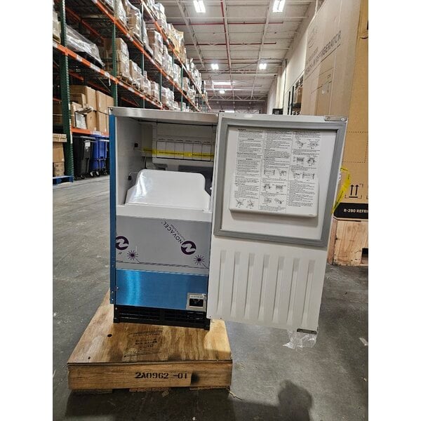 Scratch and Dent Hoshizaki AM-50BAK-AD 14 7/8" ADA Compliant Air Cooled Undercounter Top Hat Cube Ice Machine with 27 lb. Bin - 54 lb.