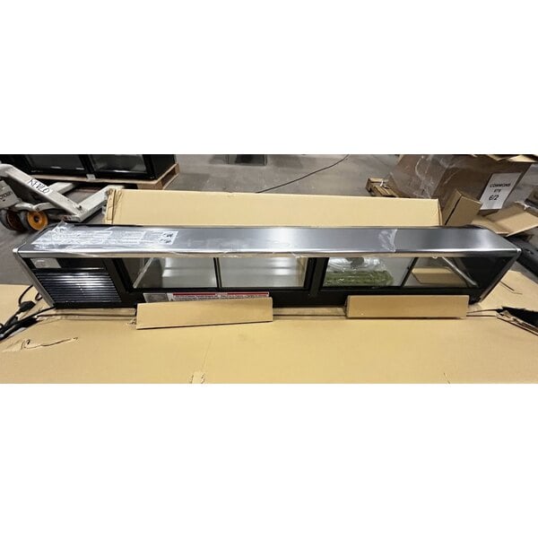 Scratch and Dent Hoshizaki HNC-180BA-R-SLH Curved Glass Refrigerated Sushi Display Case 71" - Right Side Compressor
