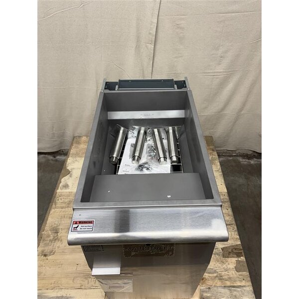 Scratch and Dent MainStreet Equipment Natural Gas 40 lb. Stainless Steel Floor Fryer - 90,000 BTU