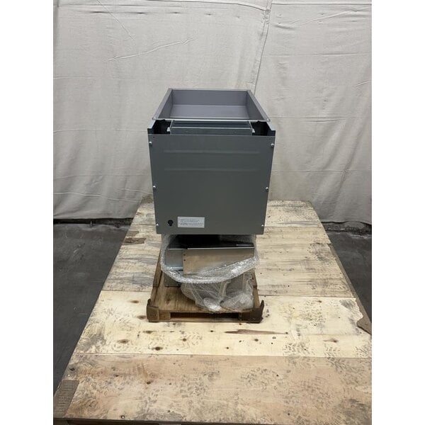 Scratch and Dent MainStreet Equipment Natural Gas 40 lb. Stainless Steel Floor Fryer - 90,000 BTU