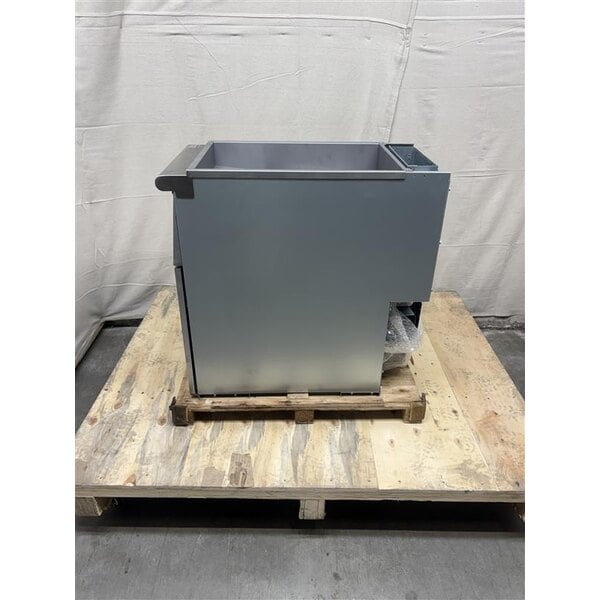 Scratch and Dent MainStreet Equipment Natural Gas 40 lb. Stainless Steel Floor Fryer - 90,000 BTU
