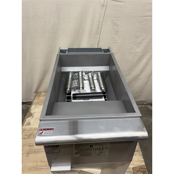Scratch and Dent MainStreet Equipment Natural Gas 40 lb. Stainless Steel Floor Fryer - 90,000 BTU