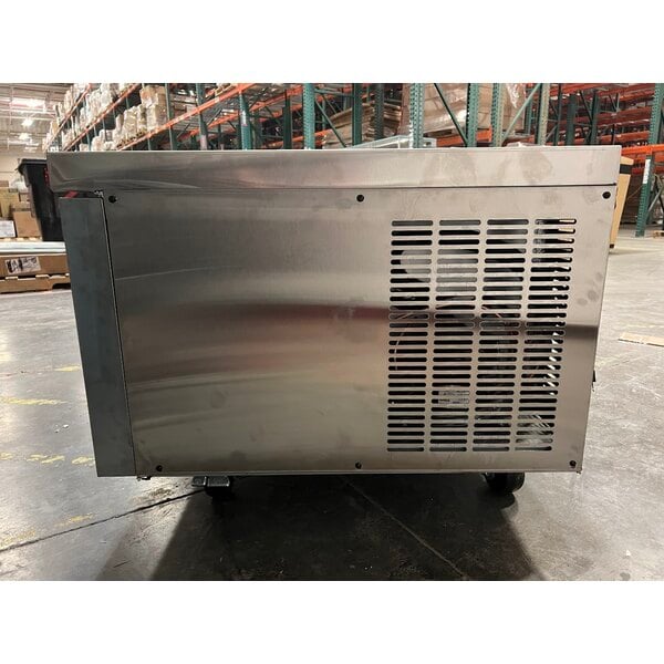 Scratch and Dent Avantco CBE-60-HC 60" 2 Drawer Refrigerated Chef Base
