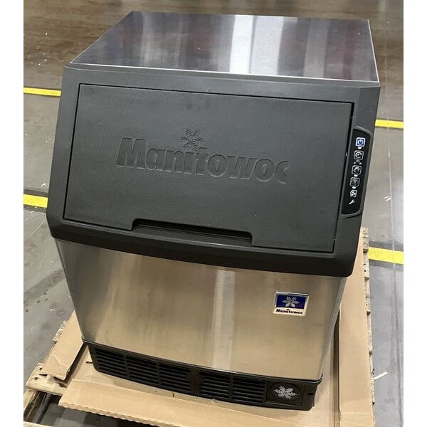 Scratch and Dent Manitowoc UDP0240W-161B NEO 26" Water Cooled Undercounter Full Size Cube Ice Machine with 90 lb. Bin - 115V, 240 lb.