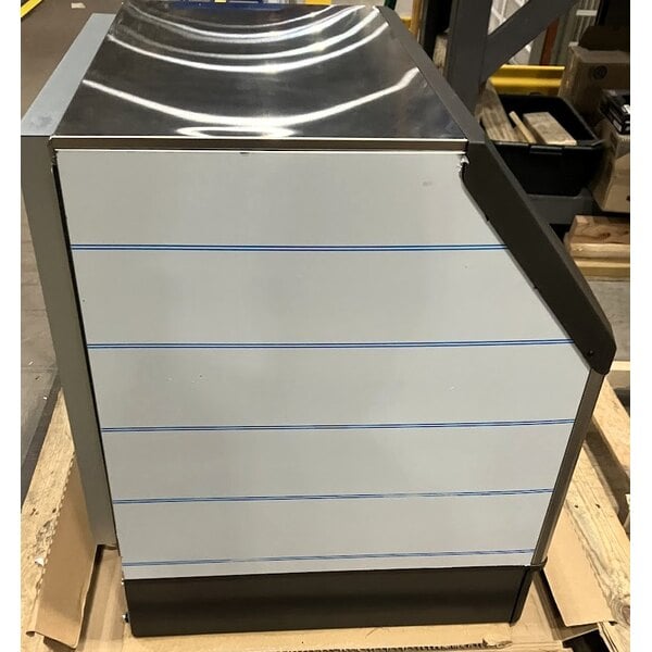 Scratch and Dent Manitowoc UDP0240W-161B NEO 26" Water Cooled Undercounter Full Size Cube Ice Machine with 90 lb. Bin - 115V, 240 lb.