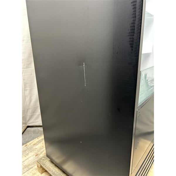 Scratch and Dent True TOAM-36-HC~NSL01 36" Refrigerated Air Curtain Merchandiser