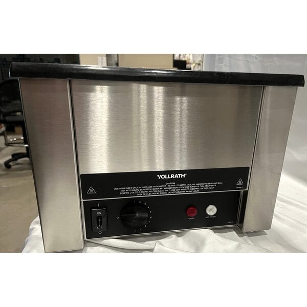 Scratch and Dent Vollrath 72050 Cayenne 28 3/4" x 13 3/4" Heat 'n Serve 4/3 Size Countertop Food Rethermalizer - 120V, 1600W