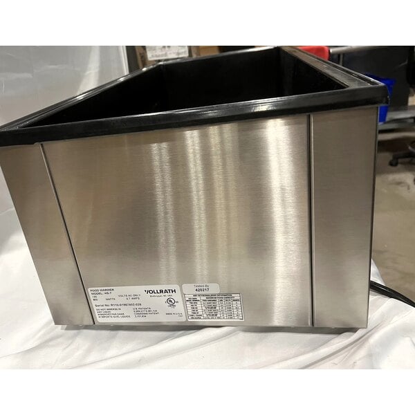 Scratch and Dent Vollrath 72050 Cayenne 28 3/4" x 13 3/4" Heat 'n Serve 4/3 Size Countertop Food Rethermalizer - 120V, 1600W