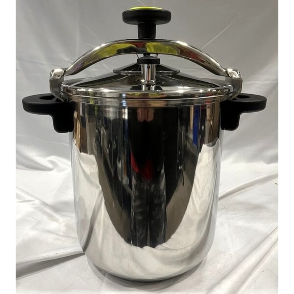 Scratch and Dent Monix 013206 Monix 50 Cup (25 Cup Raw) 12.66 qt. (12 Liter) Stainless Steel Pressure Cooker