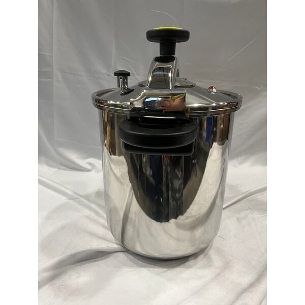 Scratch and Dent Monix 013206 Monix 50 Cup (25 Cup Raw) 12.66 qt. (12 Liter) Stainless Steel Pressure Cooker