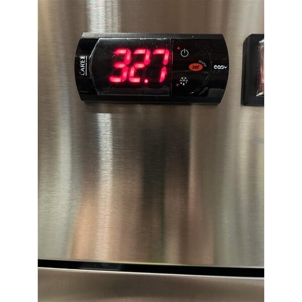 Scratch and Dent Avantco A-49R-HC 54" Solid Door Reach-In Refrigerator