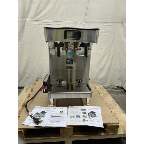 Scratch and Dent Bunn 53600.0100 ICB Twin SH Platinum Edition Infusion Series Black / Silver Twin Automatic Coffee Brewer with Wireless Server Monitoring - 120/240V, 6000W