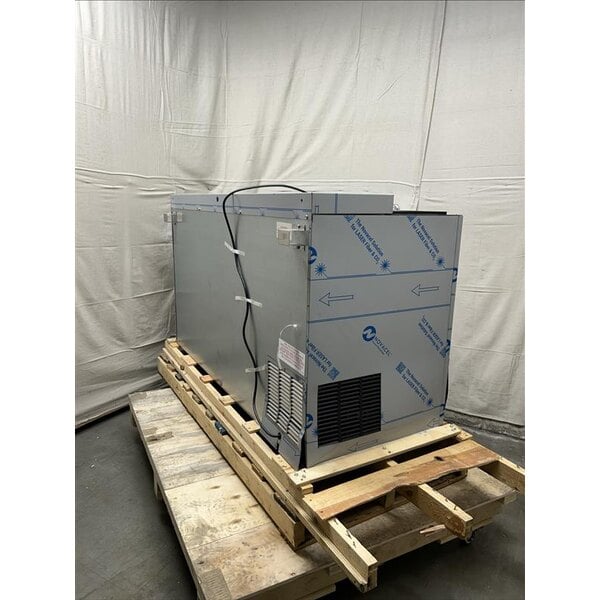 Scratch and Dent Perlick BC60RT-BS-STK 60" Black Horizontal Flat Top Bottle Cooler