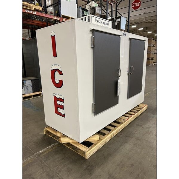 Scratch and Dent Leer 100AS-R290 94" Outdoor Auto Defrost Ice Merchandiser with Straight Front and Galvanized Steel Doors