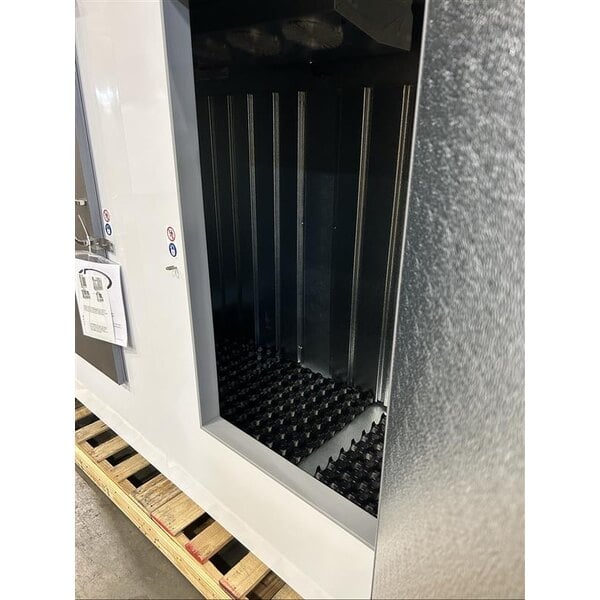 Scratch and Dent Leer 100AS-R290 94" Outdoor Auto Defrost Ice Merchandiser with Straight Front and Galvanized Steel Doors