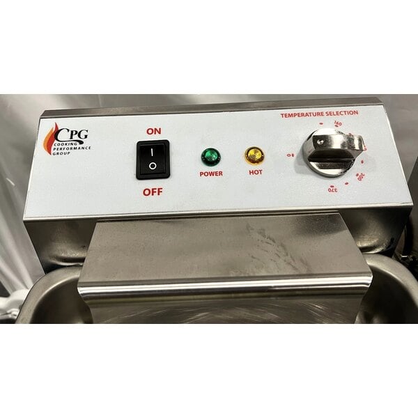 Scratch and Dent Cooking Performance Group EF302 30 lb. Dual Tank Heavy-Duty Electric Countertop Fryer - 208/240V, 8400/11,000W