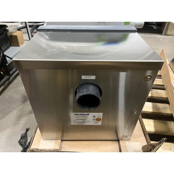 Scratch and Dent Thermaco Big Dipper W-500-IS 108 lb. Automatic Grease Trap