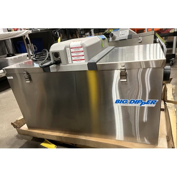 Scratch and Dent Thermaco Big Dipper W-500-IS 108 lb. Automatic Grease Trap