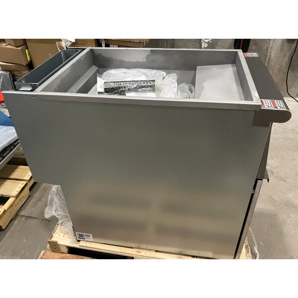 Scratch and Dent Avantco F5-ES-P 65-70 lb. Liquid Propane Stainless Steel Floor Fryer - 100,000 BTU