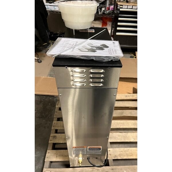 Scratch and Dent Bunn 36700.0013 TB3Q 3 Gallon Iced Tea Brewer with Quickbrew
