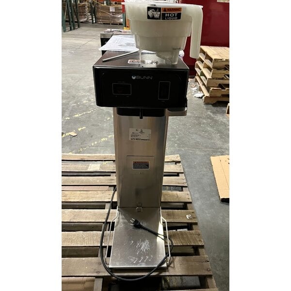 Scratch and Dent Bunn 36700.0013 TB3Q 3 Gallon Iced Tea Brewer with Quickbrew