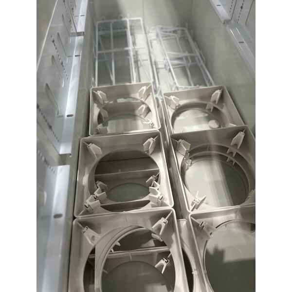 Scratch and Dent Avantco CPW-88-HC 88 3/4" 16 Tub White Deluxe Ice Cream Dipping Cabinet
