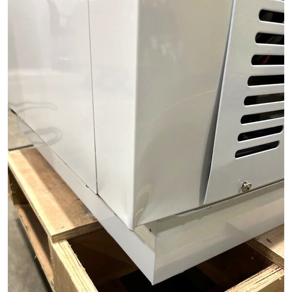 Scratch and Dent Avantco CPW-88-HC 88 3/4" 16 Tub White Deluxe Ice Cream Dipping Cabinet