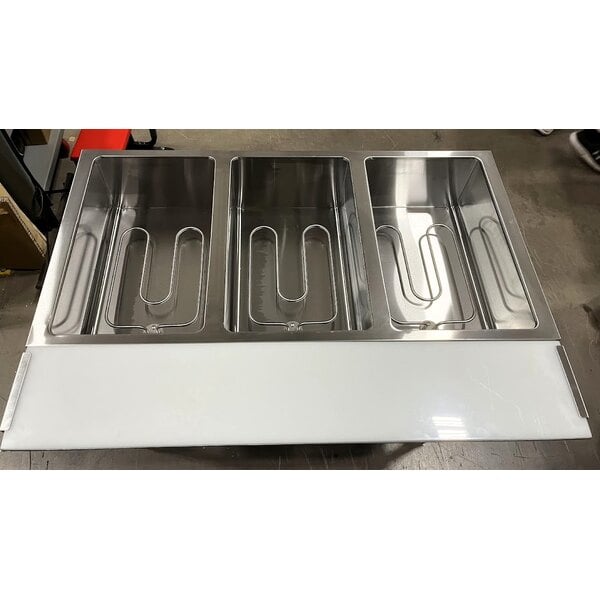 Scratch and Dent Avantco STE-3S Three Pan Open Well Electric Steam Table with Undershelf - 120V, 1500W