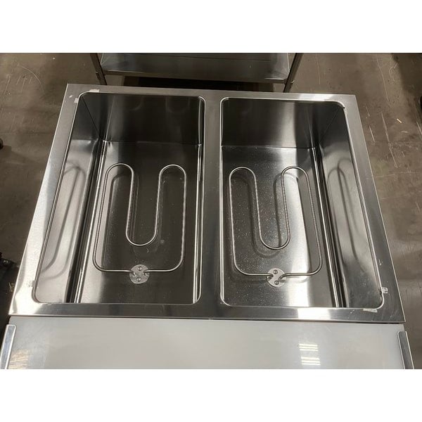 Scratch and Dent Avantco STE-2S Two Pan Open Well Electric Steam Table with Undershelf - 120V, 1000W