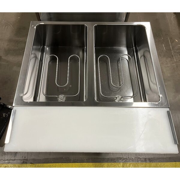 Scratch and Dent Avantco STE-2S Two Pan Open Well Electric Steam Table with Undershelf - 120V, 1000W