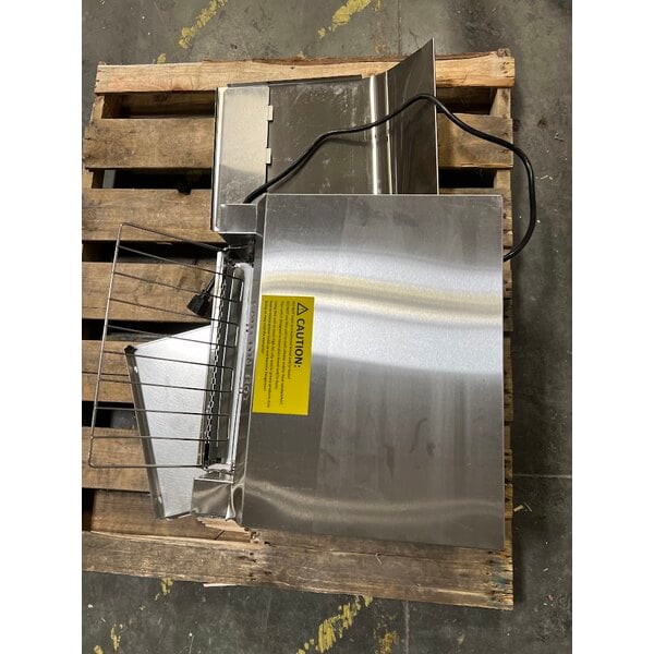 Scratch and Dent Avantco T3600B Commercial 14 1/2" Wide Conveyor Toaster with 3" Opening - 208V, 3600W, 1200 Slices per Hour
