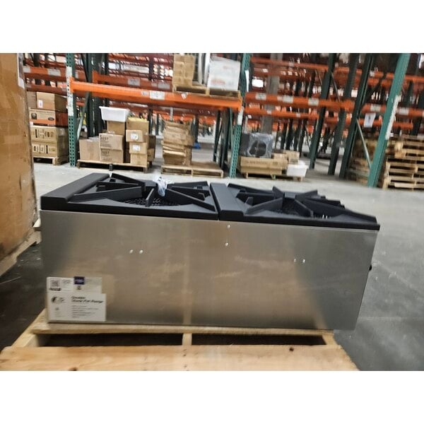 Scratch and Dent Cooking Performance Group CPG-DSPR-N Natural Gas Stock Pot Range - 160,000 BTU