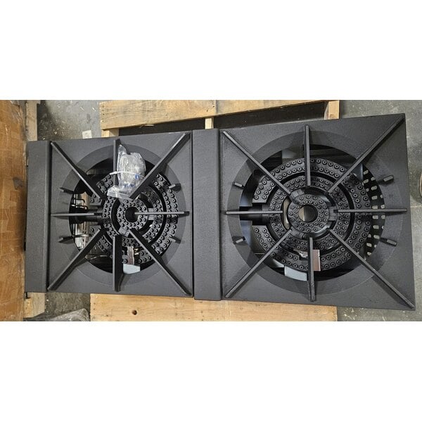 Scratch and Dent Cooking Performance Group CPG-DSPR-N Natural Gas Stock Pot Range - 160,000 BTU