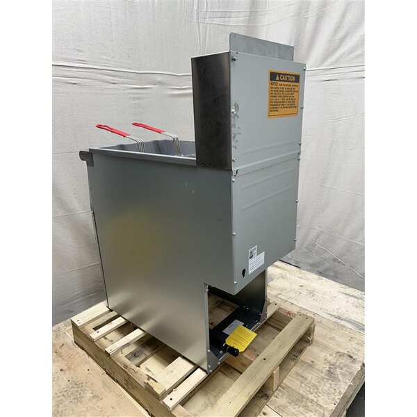 Scratch and Dent Avantco FF50 Liquid Propane 50 lb. Stainless Steel Floor Fryer - 120,000 BTU