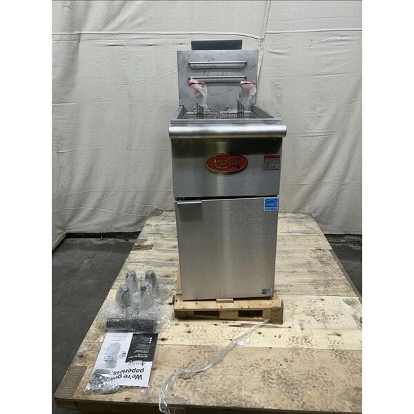 Scratch and Dent Avantco F3-ES-P 35-40 lb. Liquid Propane Stainless Steel Floor Fryer - 70,000 BTU