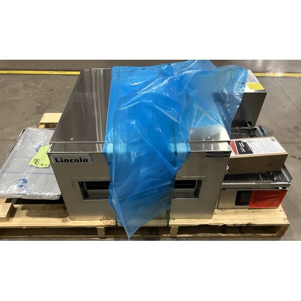 Scratch and Dent Lincoln 1132-000-V Impinger II 1100 Series FastBake Ventless Electric Conveyor Oven, Right to Left Operation - 10kW, 208V, 3 Phase