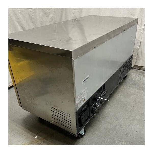Scratch and Dent Avantco SS-UC-60R-HC 60" Undercounter Refrigerator