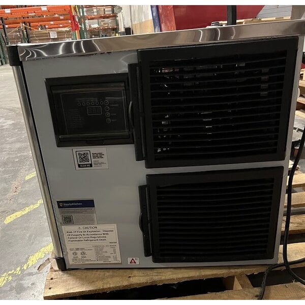Scratch and Dent Avantco Ice MC-H-430-A 30" Air Cooled Modular Half Cube Ice Machine - 400 lb.
