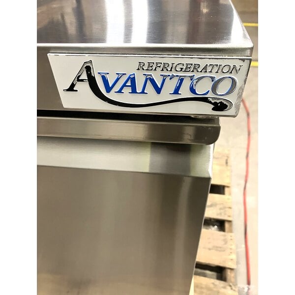 Scratch and Dent Avantco SS-WT-27F-HC 27" One Door Worktop Freezer with 3 1/2" Backsplash