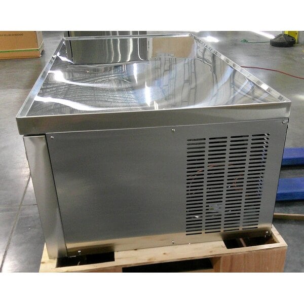 Scratch and Dent Avantco CBE-60-HC 60" 2 Drawer Refrigerated Chef Base