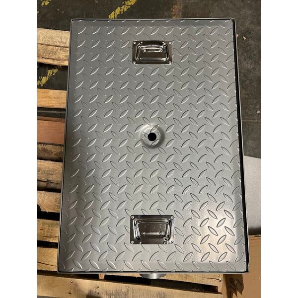 Scratch and Dent Regency 50 lb. 25 GPM Grease Trap with 3" Non-Threaded Connections - PDI Certified
