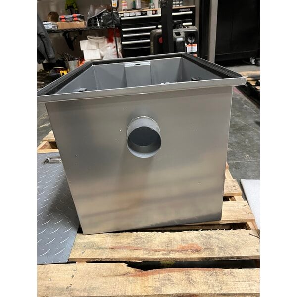 Scratch and Dent Regency 50 lb. 25 GPM Grease Trap with 3" Non-Threaded Connections - PDI Certified