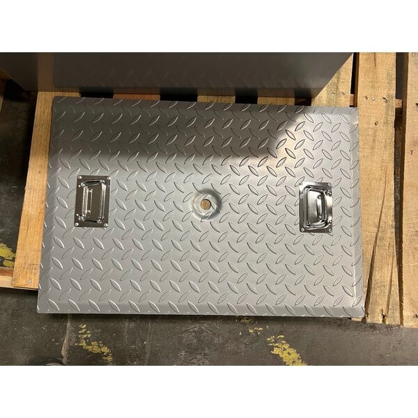 Scratch and Dent Regency 50 lb. 25 GPM Grease Trap with 3" Non-Threaded Connections - PDI Certified