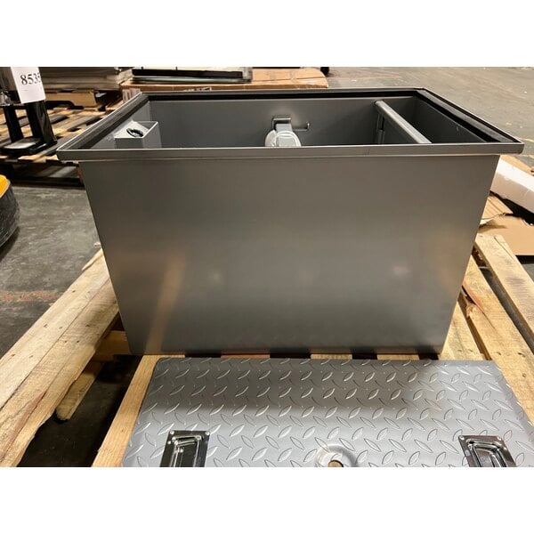 Scratch and Dent Regency 50 lb. 25 GPM Grease Trap with 3" Non-Threaded Connections - PDI Certified