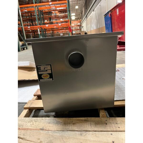 Scratch and Dent Regency 50 lb. 25 GPM Grease Trap with 3" Non-Threaded Connections - PDI Certified