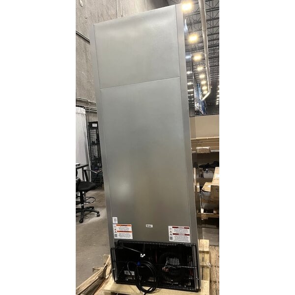 Scratch and Dent True T-23-HC 27" Solid Door Reach-In Refrigerator