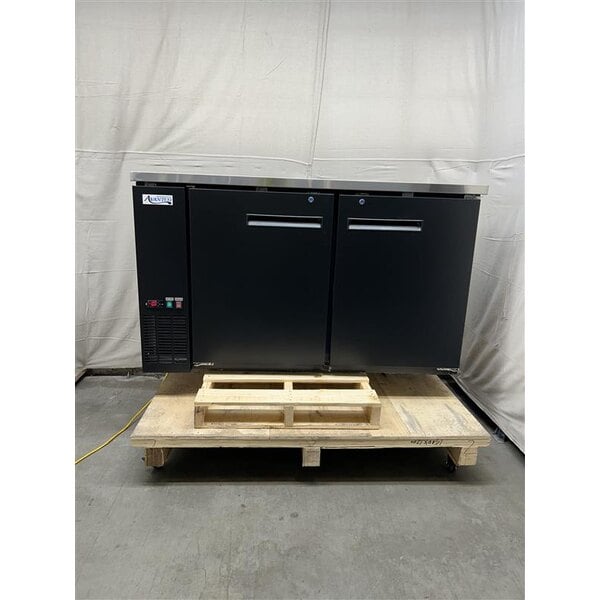 Scratch and Dent Avantco UDD-60-HC (2) Double Tap Kegerator Beer Dispenser - Black, (2) 1/2 Keg Capacity