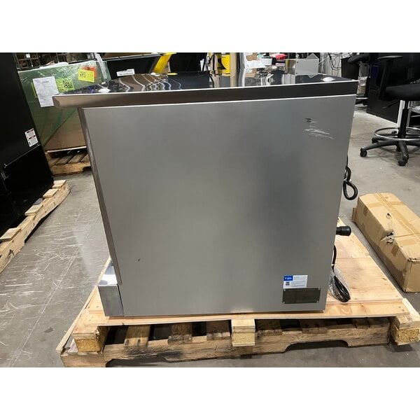 Scratch and Dent MainStreet Equipment CG1-L Single Deck Full Size Liquid Propane Convection Oven with Legs - 54,000 BTU