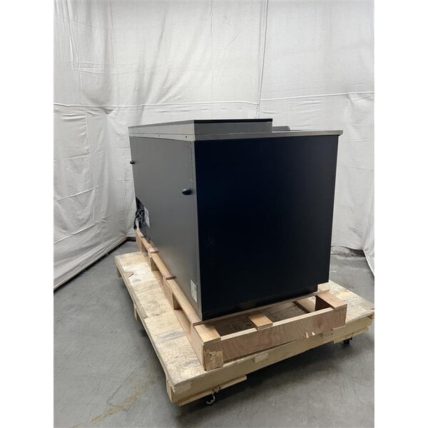 Scratch and Dent Avantco HBB-65-HC 65" Black Horizontal Bottle Cooler