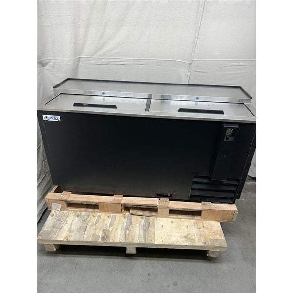 Scratch and Dent Avantco HBB-65-HC 65" Black Horizontal Bottle Cooler